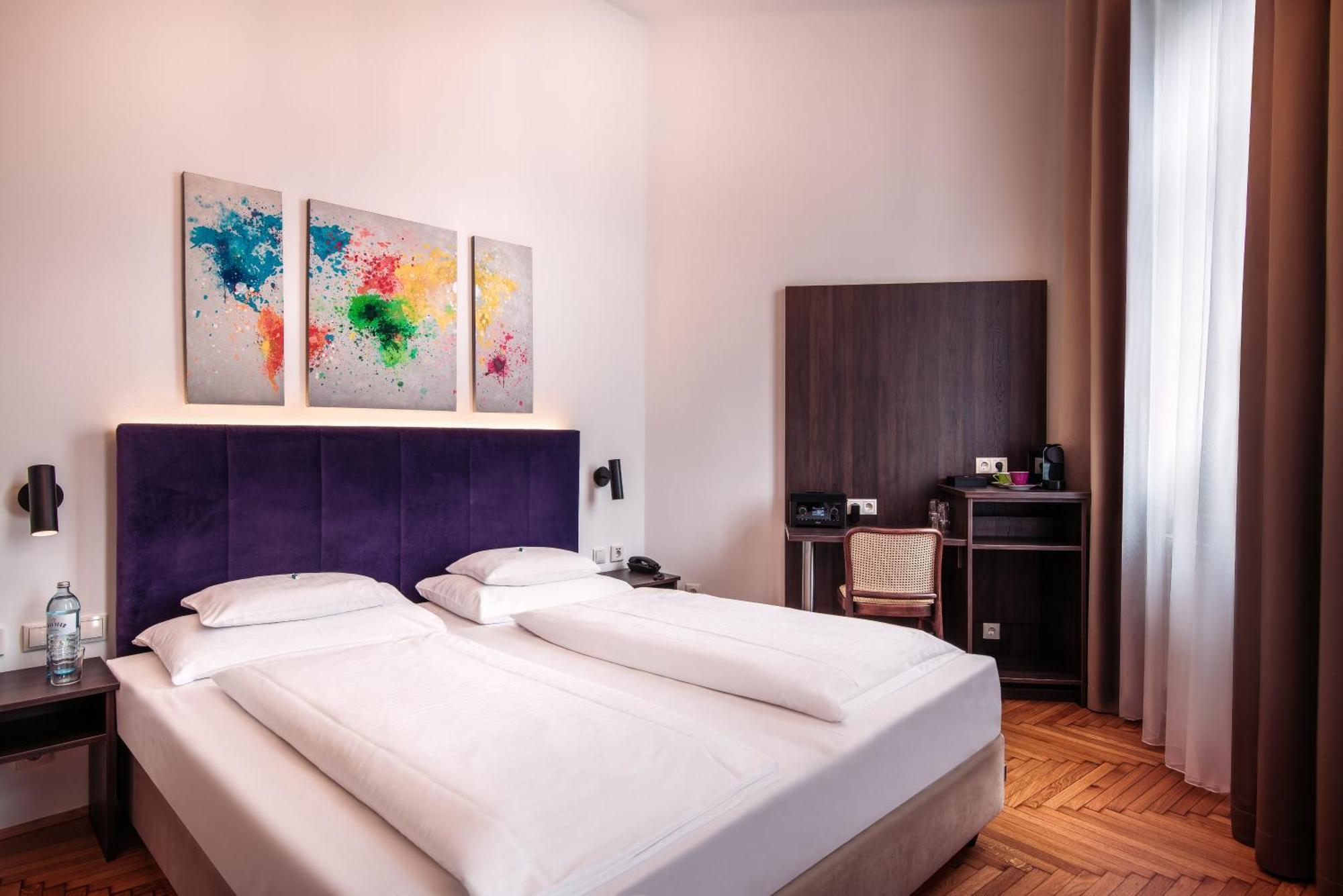 Boutique Donauwalzer Hotel 3*